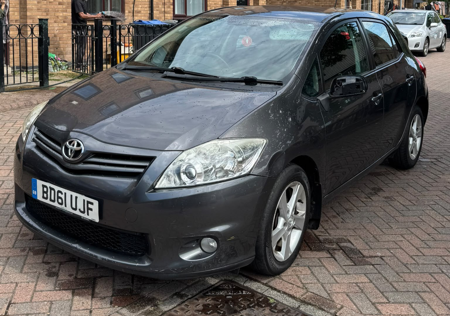 TOYOTA AURIS 2011