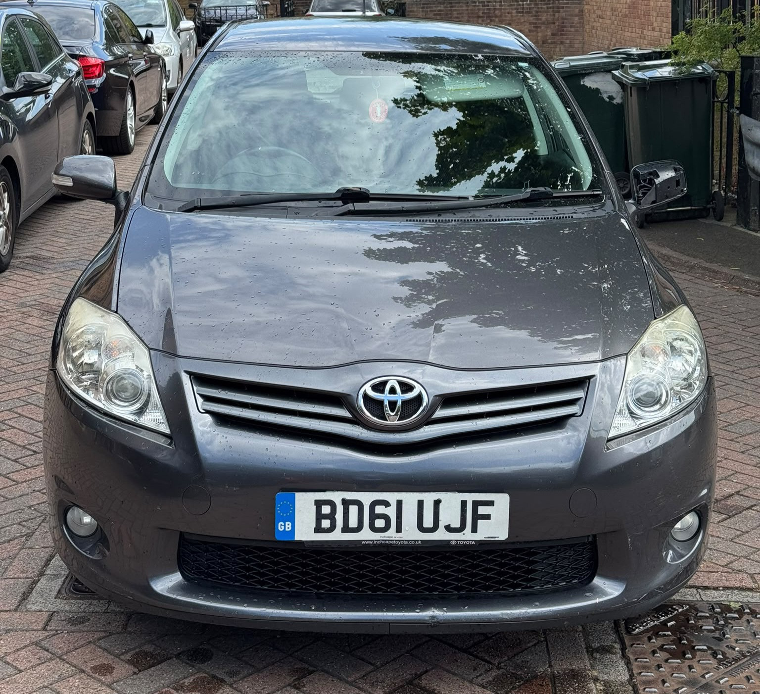TOYOTA AURIS 2011