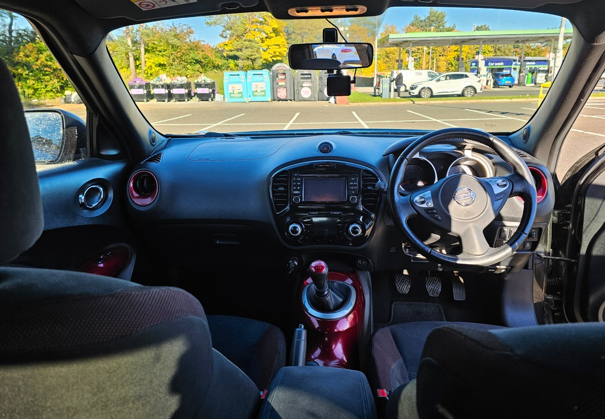 NISSAN JUKE 2015