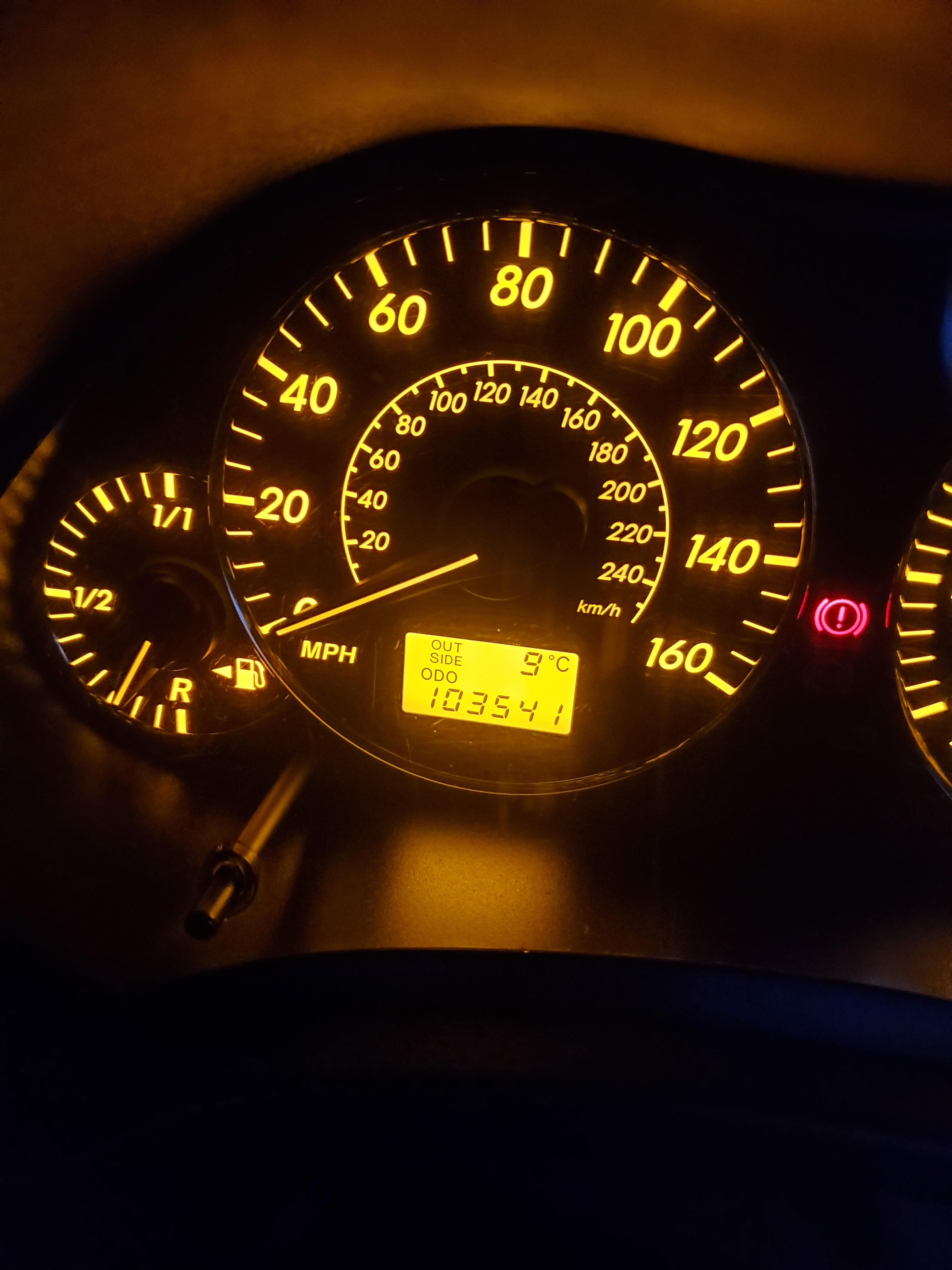 TOYOTA AVENSIS 2003