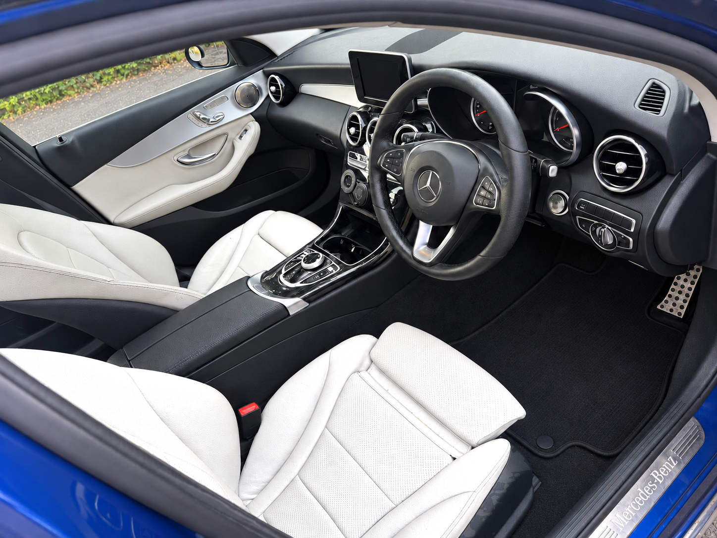 Mercedes-Benz C350e 2017