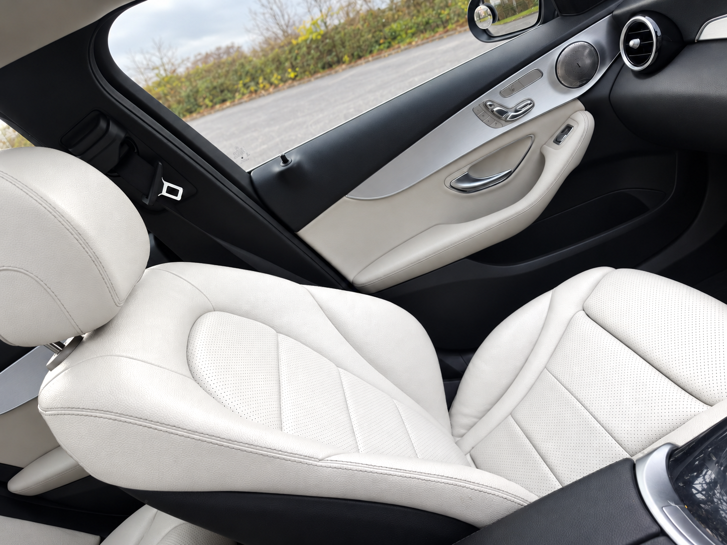 Mercedes-Benz C350e 2017